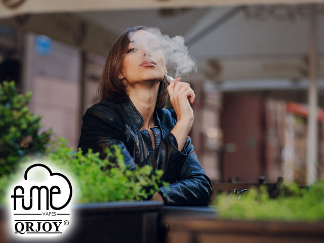 girl vaping outside sustainability